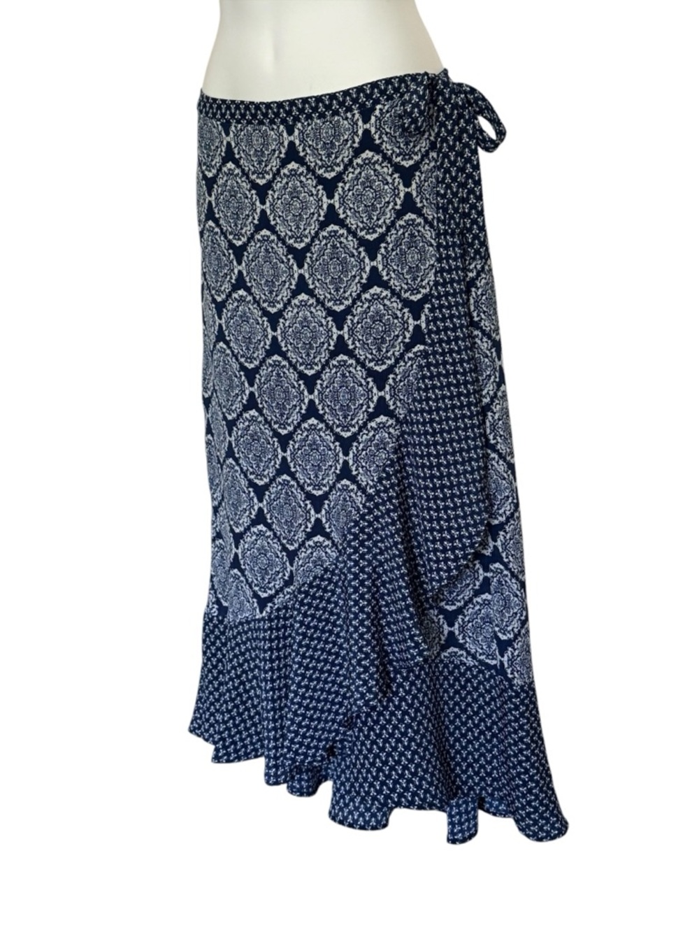 Knox Rose Navy and White Patterned Maxi Skirt Size Medium - Picture 2 of 6